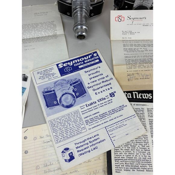 Vintage Exakta VX Ihagee Dresden Film Camera Lot of 2 & Accessories Germany - Picture 11 of 16